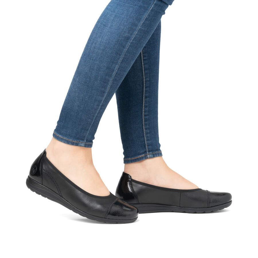 chaussures noires à enfiler pour femmes rieker l9351-00